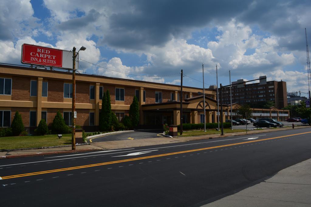 Red Carpet Inn And Suites Scranton Exterior photo